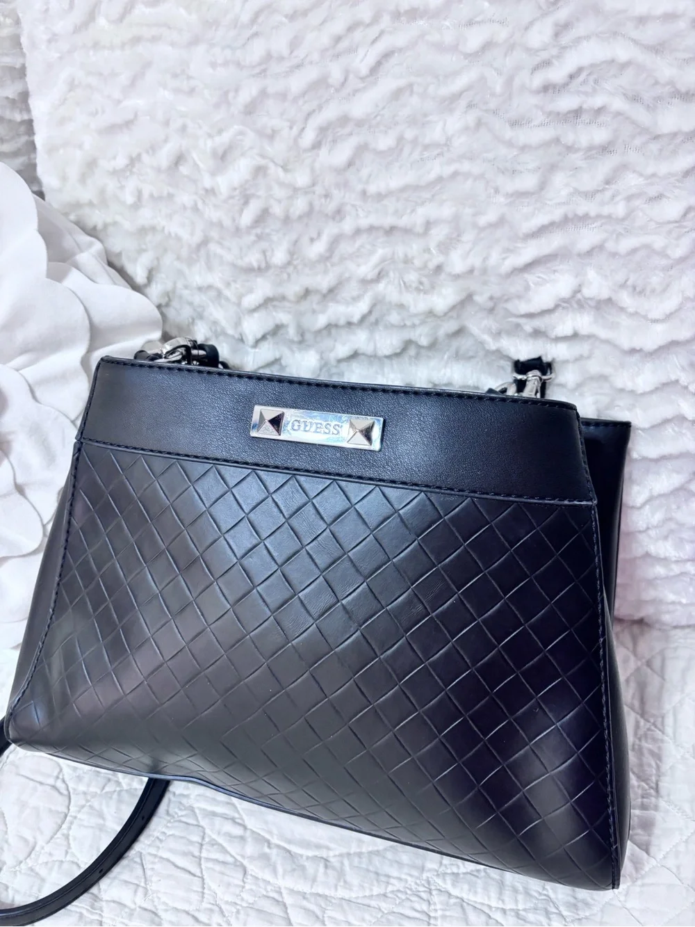 Guess chic black